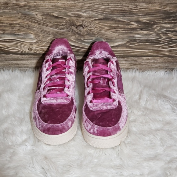 New Nike Air Force 1 LV8 Purple Velvet Sneakers - Picture 2 of 8